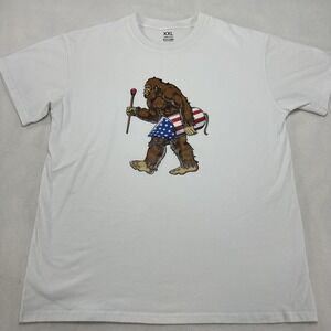 Bigfoot Sasquatch Shirt Mens 2XL White Patriotic 4th Of July Graphic Tee USA